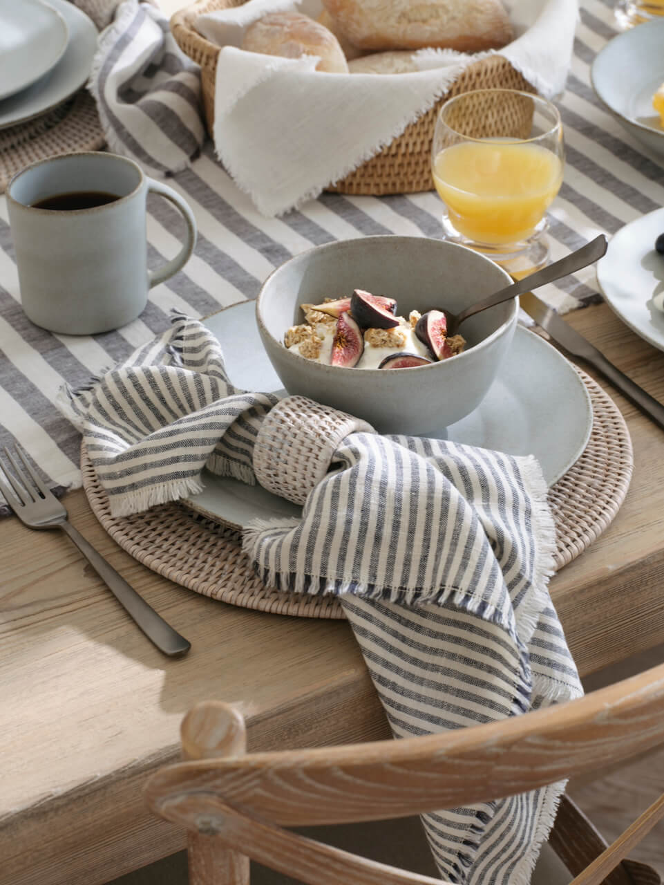 Tavira Anthracite 16 Piece Cutlery Set