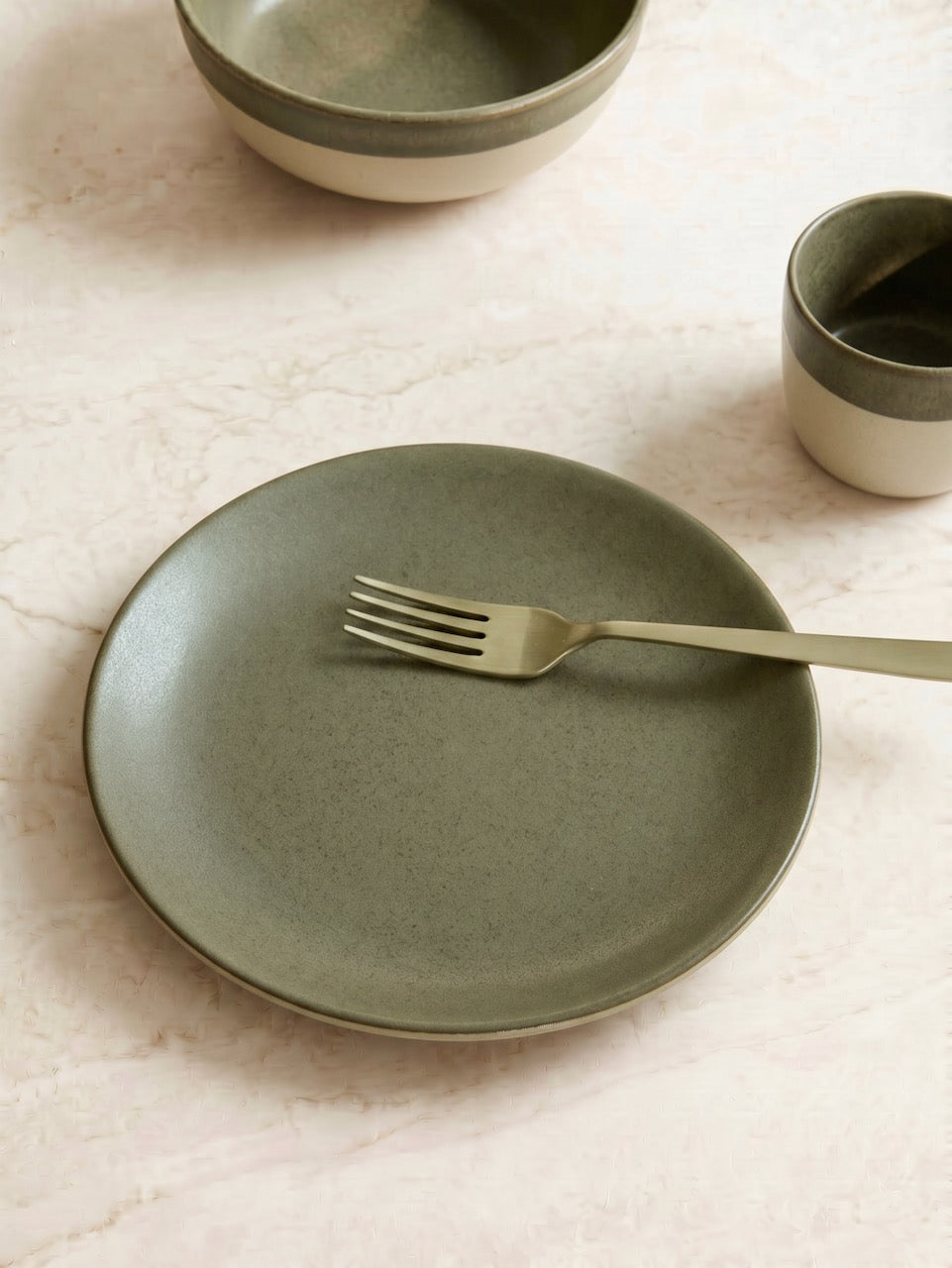 Arenito Olive Stoneware 24 Piece Dinner Set