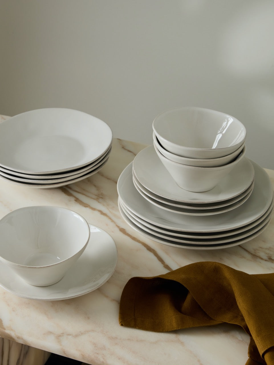 Comporta Portuguese stoneware with soft organic shapes