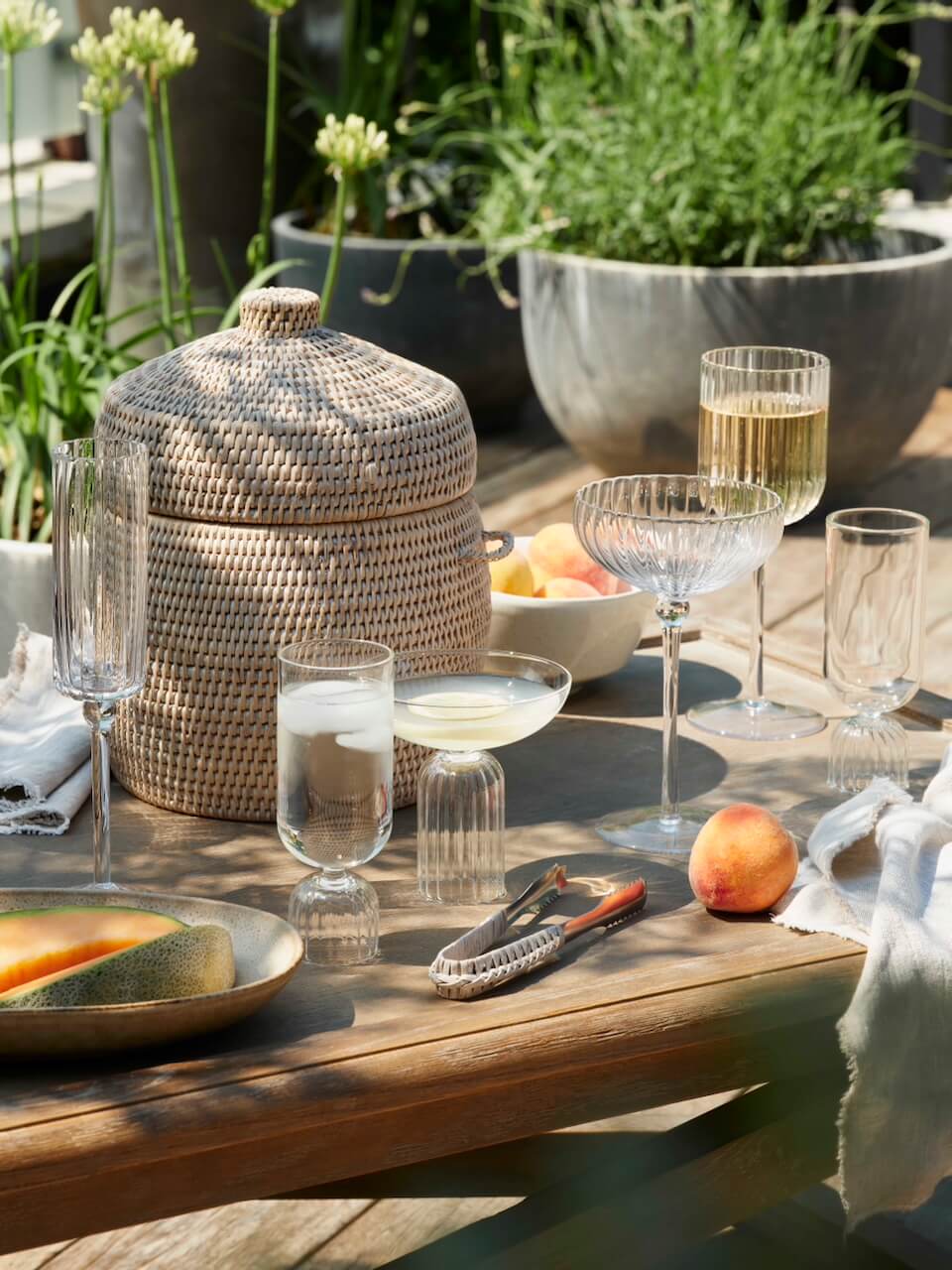 Minto Rattan Ice Bucket - White