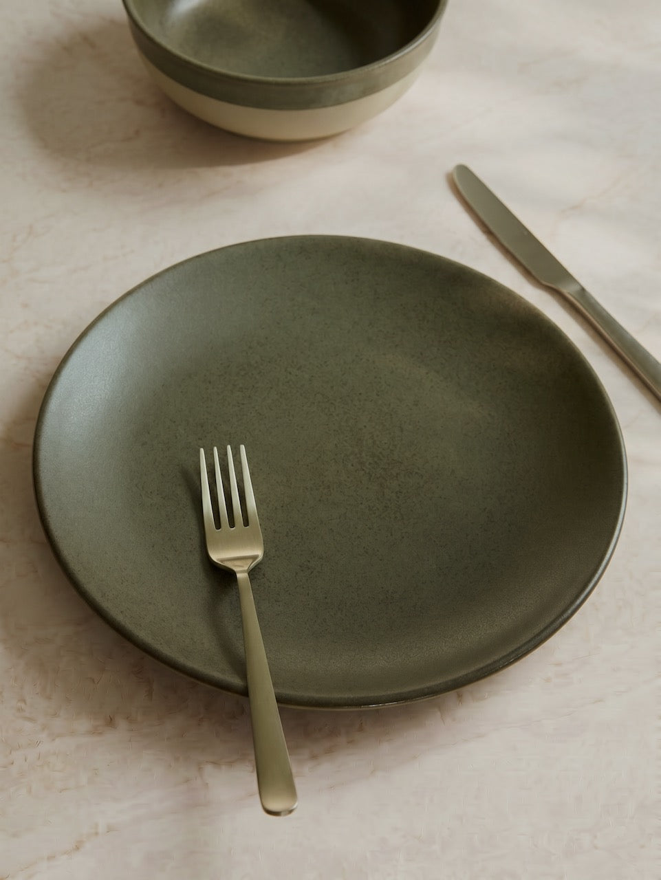 Arenito Olive Stoneware 24 Piece Dinner Set